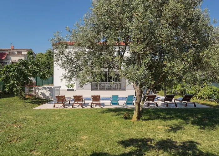 Luxury Ii With Heated Pool And Sea View Near The * Medulin