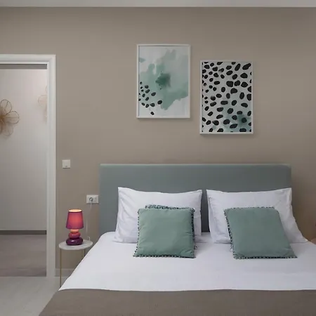 Luxury Ii With Heated Pool And Sea View Near The Villa