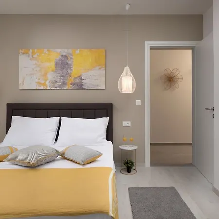 Vila Luxury Ii With Heated Pool And Sea View Near The