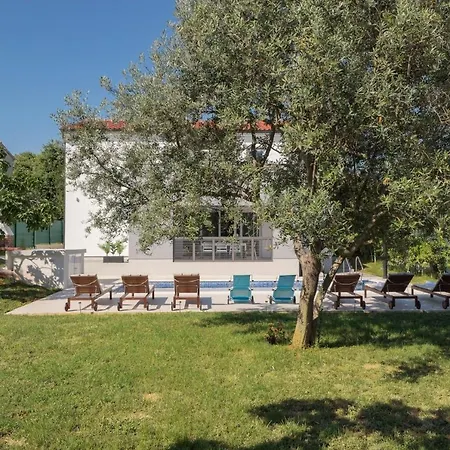 Luxury Ii With Heated Pool And Sea View Near The * Medulin