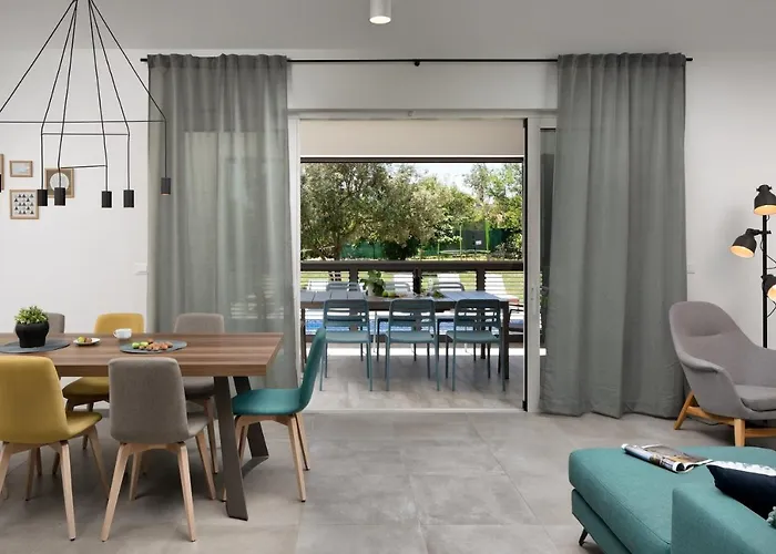 Luxury Ii With Heated Pool And Sea View Near The Vila