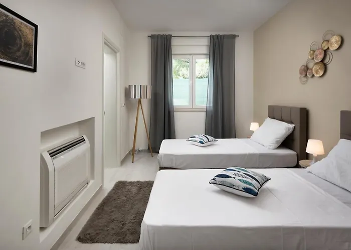 Luxury Ii With Heated Pool And Sea View Near The Vila Medulin