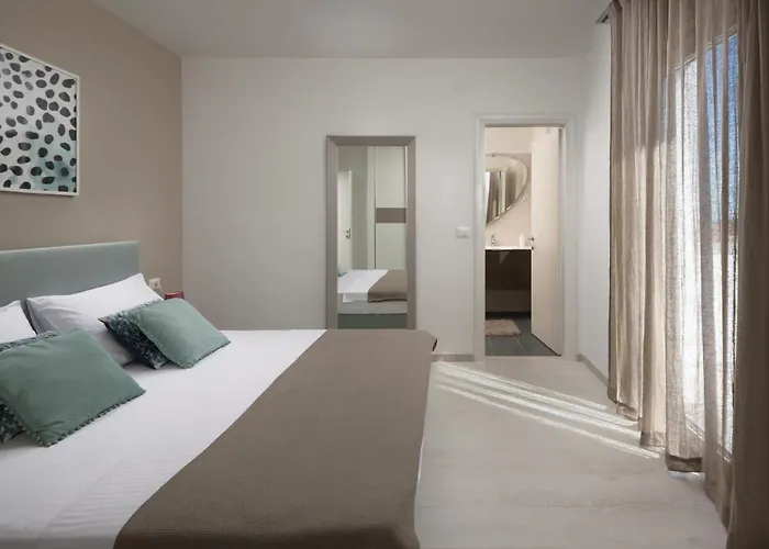 Luxury Ii With Heated Pool And Sea View Near The Vila Medulin